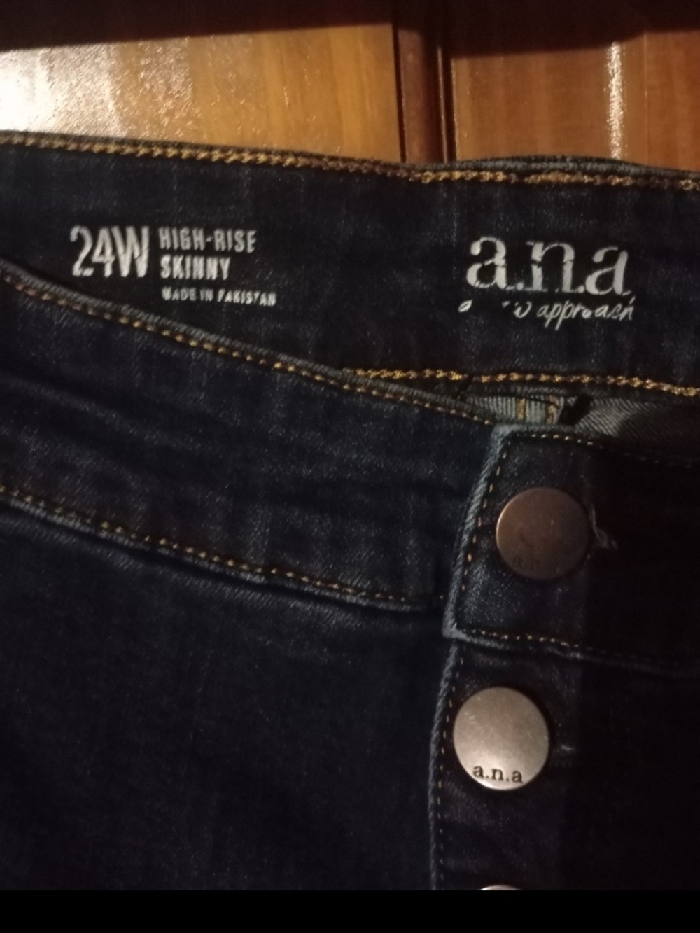 Jeans - Picture 2 of 3